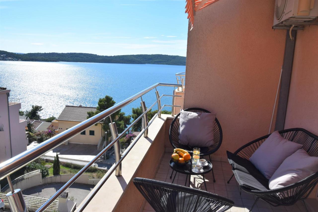 Blue Lagoon Trogir Exterior photo